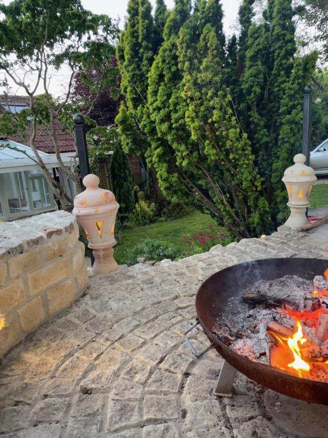 Gorgeous Country Cottage On Outskirts Of Bath With Wood Fired Hot Tub Midford Exterior foto